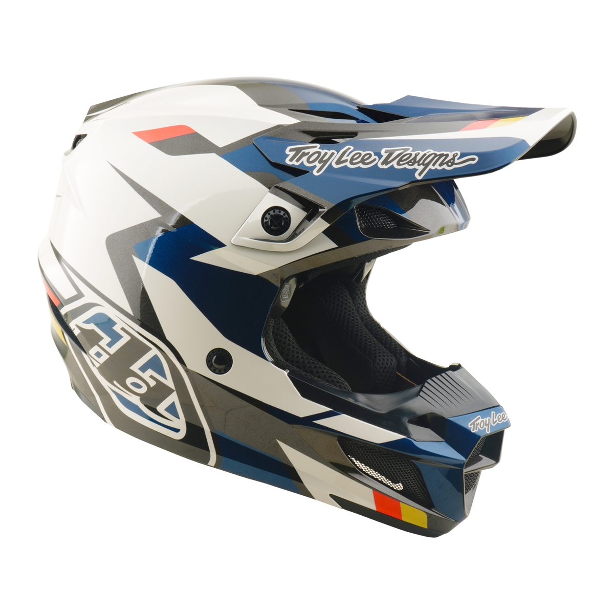 The perfect balance of cutting-edge safety, comfort, and performance.