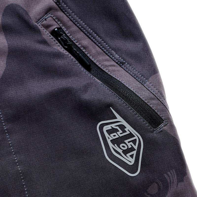 Skyline Pro Short X BN3TH Liner Flow Camo Carbon