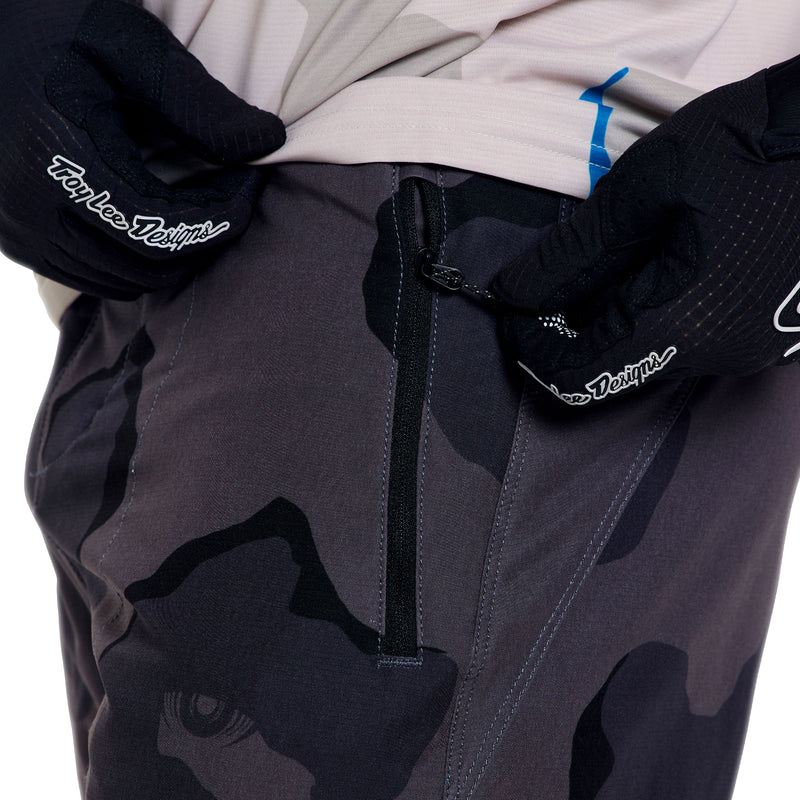 Skyline Pro Short X BN3TH Liner Flow Camo Carbon