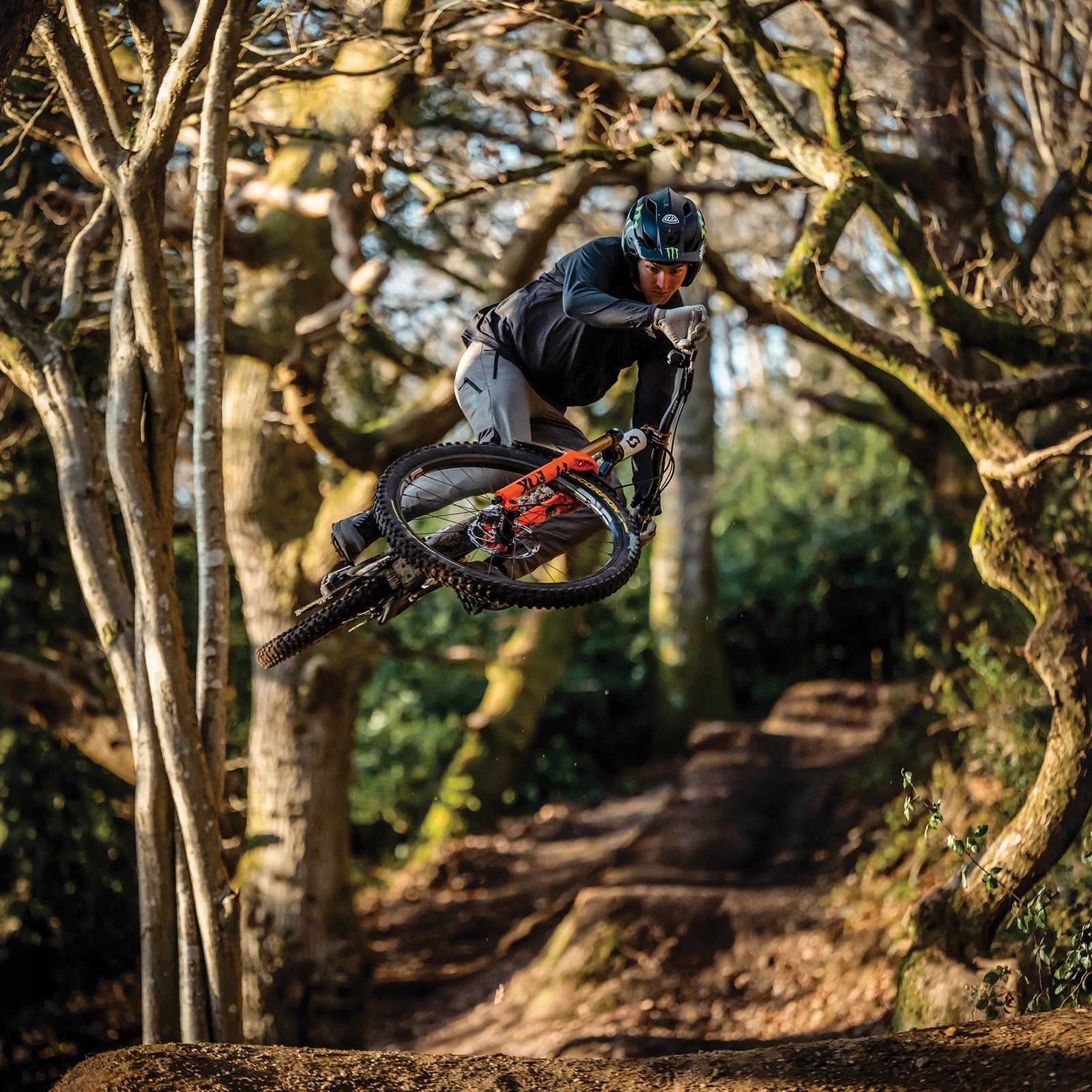 Stage Stunt – Troy Lee Designs