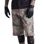 Flowline Short Shell Camo Woodland