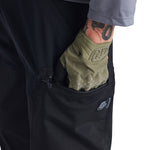 Ruckus Cargo Pant Mono Black