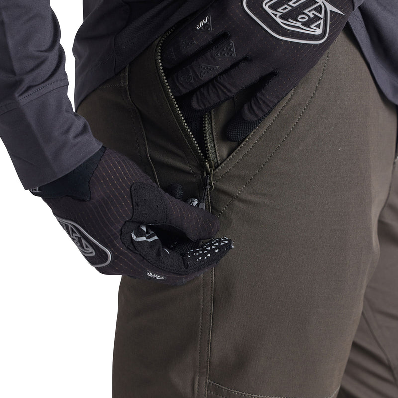 Ruckus Long Travel Pant Mono Dark Pine