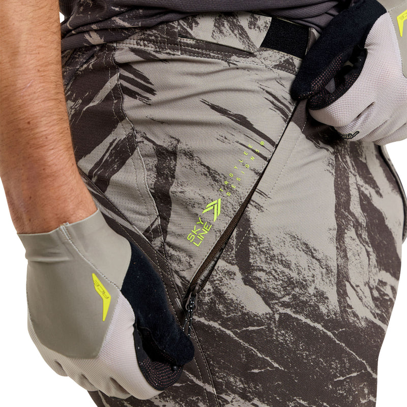 Skyline Short Shell Elemental Dark Earth