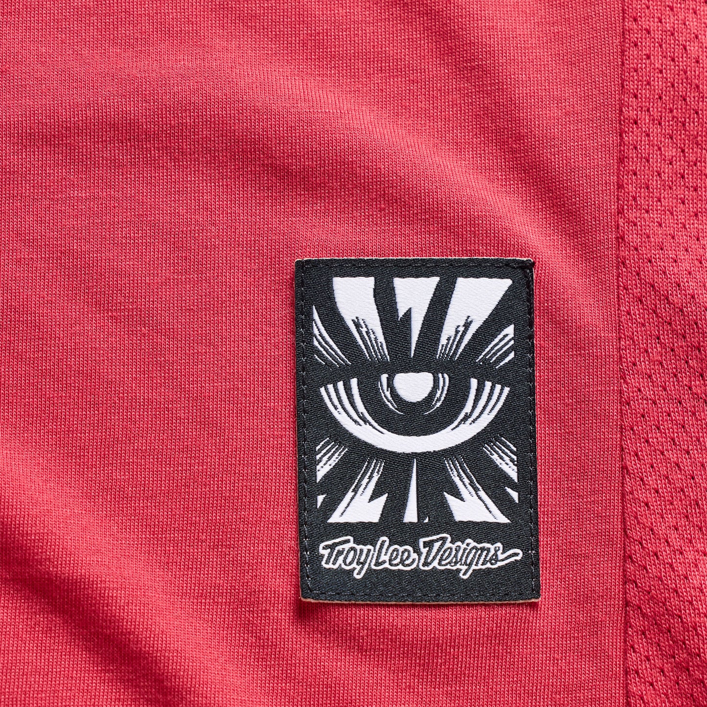 Skyline Ride SS Tee Feathered Ember Red