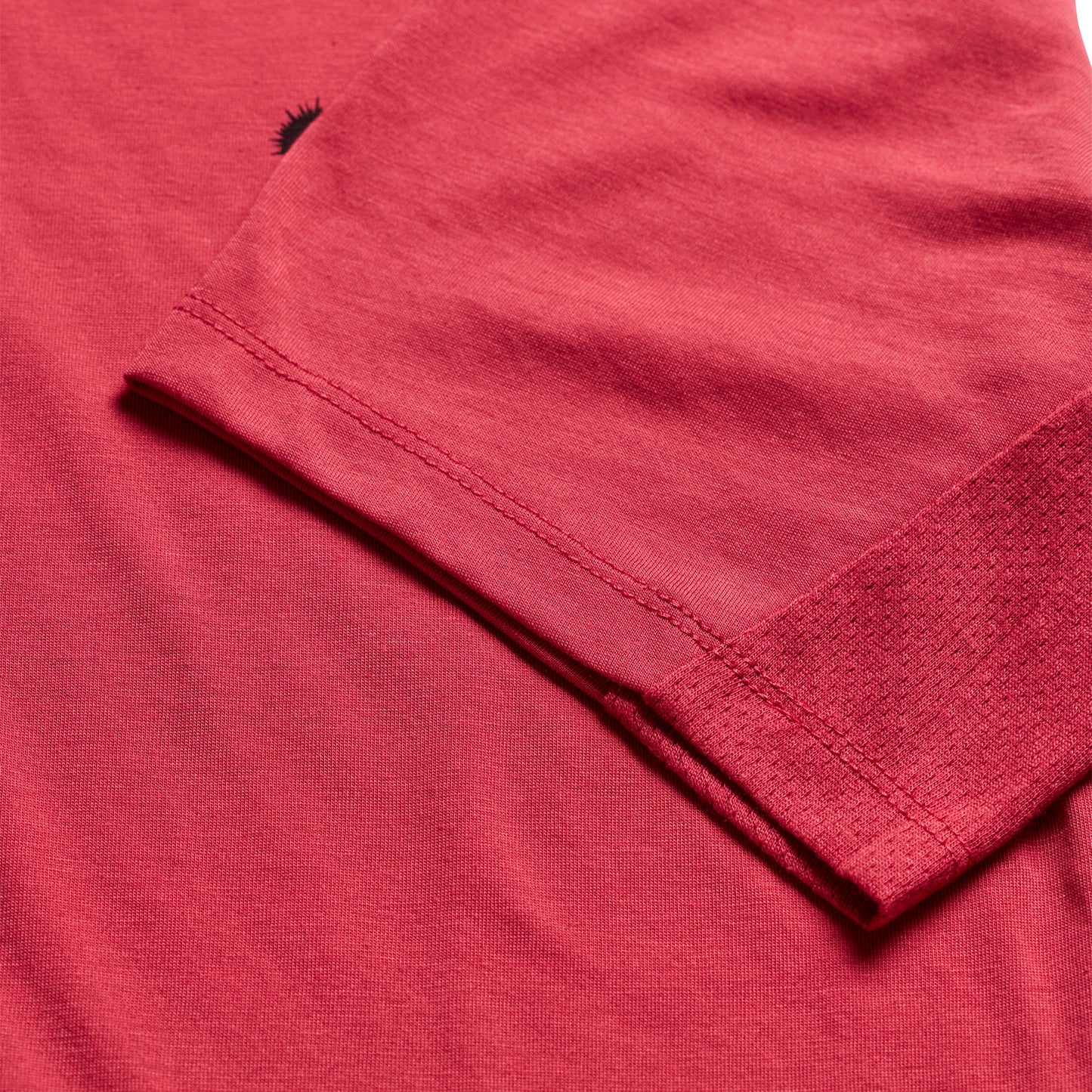Skyline Ride SS Tee Feathered Ember Red
