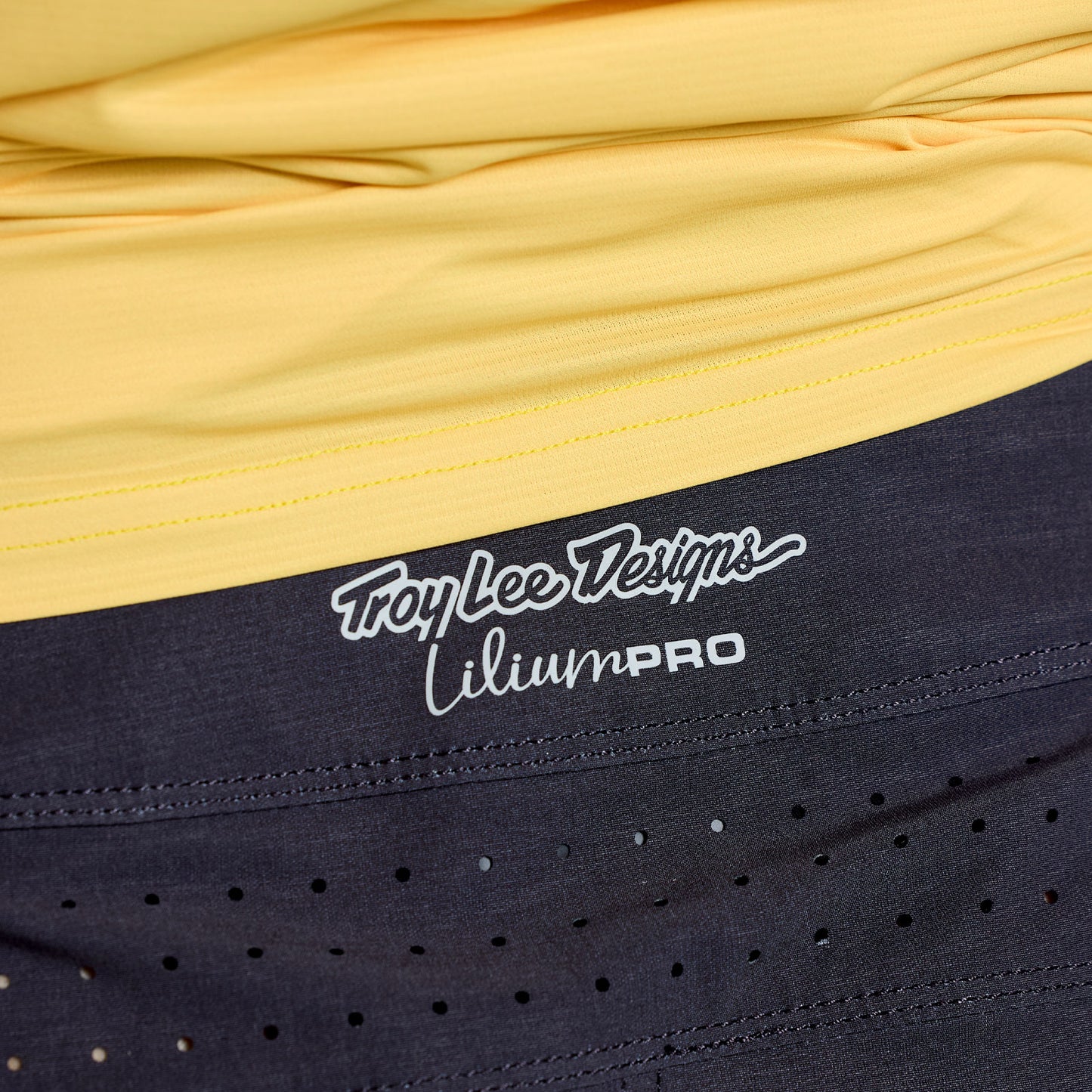 Womens Lilium Pro Short Shell Mono Carbon