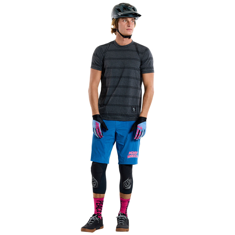 Skyline Trail Short Shell Washed Out Cobalt
