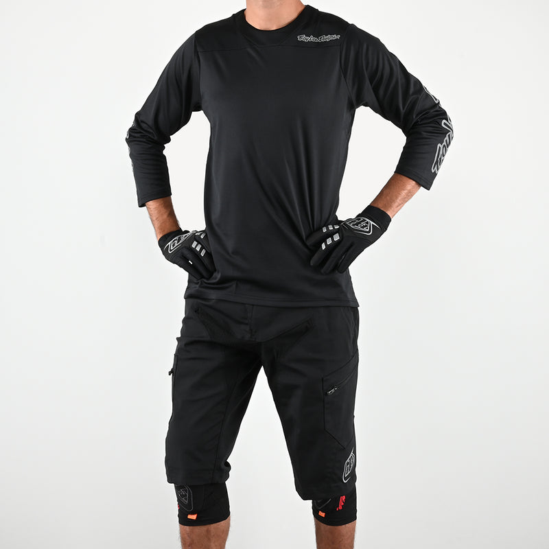 Moto Short No Liner Solid Black