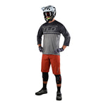 Ruckus Short Shell Solid Red Clay