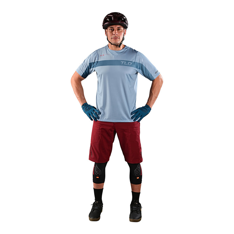 Skyline Short W/Liner Solid Wine